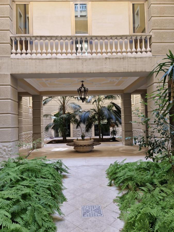 Tamborino Terrace Apartment - Salento Apartments Collection Лече Екстериор снимка